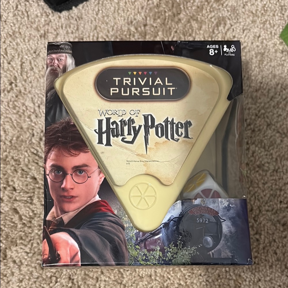 Hasbro Trivial Pursuit: World of Harry Potter - Yellow Edition